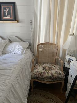 French Style Accent Chair