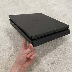 PS4 Slim