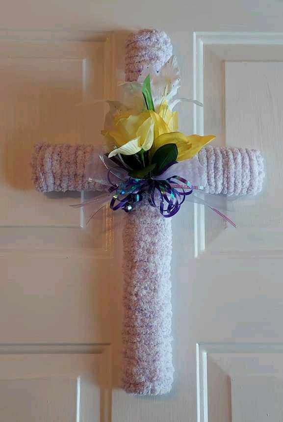 Cross wreath