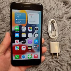 iPhone 7 Plus - UNLOCKED - Like New 