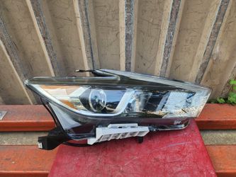 2016-2018 Nissan Maxima Headlight Passenger Side