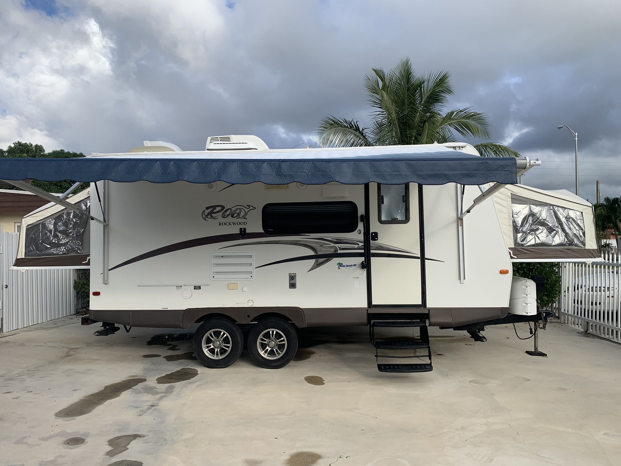 Trailer RV 22 Ft Hybrid 2015