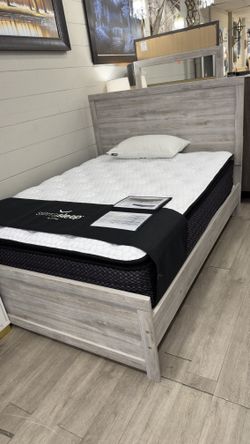 4Pc Queen Bedroom Set