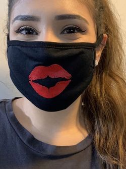 Red Lips 👄 Face Mask 2 Set