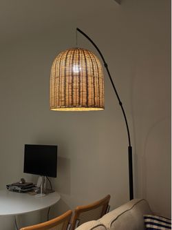 Modern Woven Arc Floor Lamp – Like New