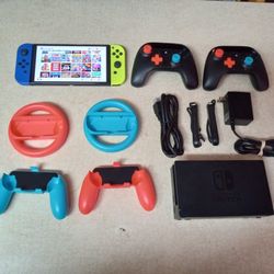 NINTENDO SWITCH OLED **Modded** with 512GB and 7500 GAMES and Many Extras