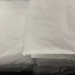 Tablecloths and Runners