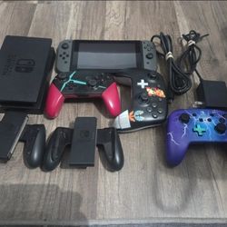 Nintendo Switch HAC-001 Handheld Video Game System Bundle Console Dock Joy-Cons