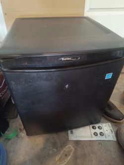 Danby Designer Mini Fridge Black