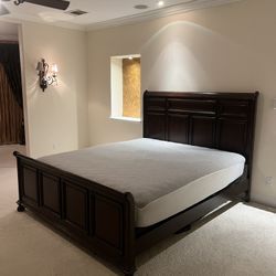 Wood King Bed 