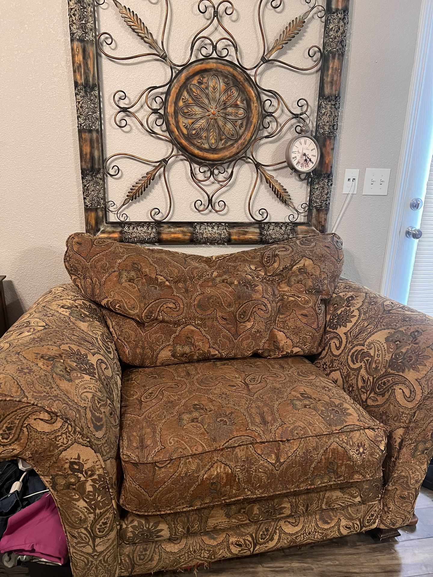 Chair With Ottoman