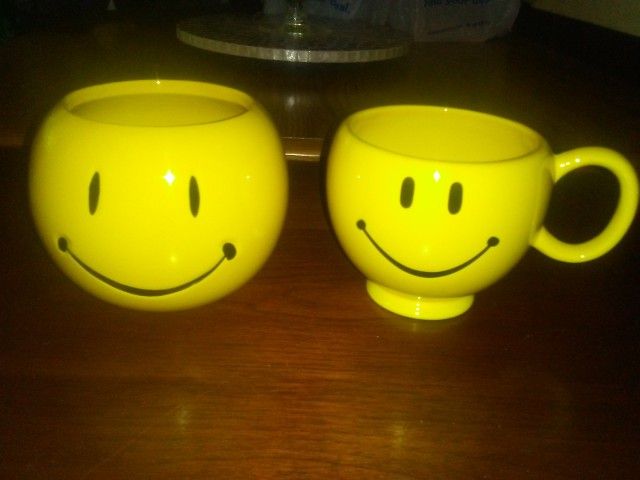 (2) Smiley Face Mug & Bowl! Excellent Shape!Â