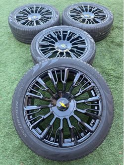 22 Chevy Silverado wheels and tires