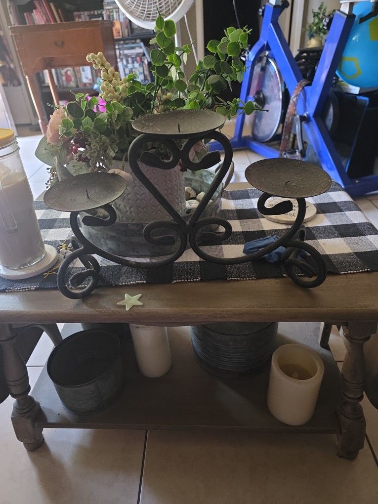 Metal Candle Holder For 3 Candles Heavy