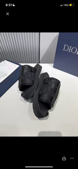 Dior Slides