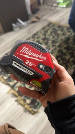 Milwaukee 25ft Magnetic Tape Measure