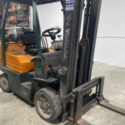 Toyota Forklift  5FGC20.  3500LB Capacity