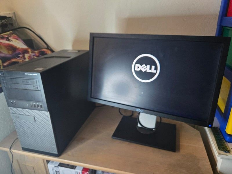 Combo Computer And Monitor / Open To Trade