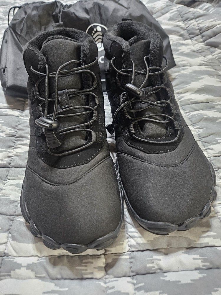 Peak Footwear  New/never Worn