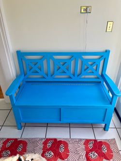 Blue Wooden Storage Bench with Lattice Back
