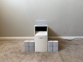 Bose Acoustimass 10 IV 5.1 Home Theater Surround Sound Speaker System Powered Subwoofer 5 Cube Speakers