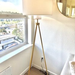 Olliix by INK+IVY Gold Pacific Tripod Floor Lamp