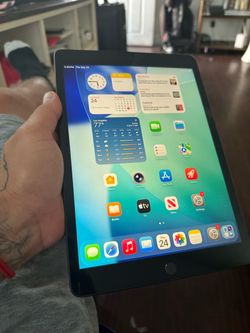 iPad 8th gen 32 Gb lte/ WiFi