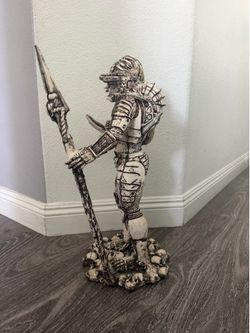 Rare predator statue