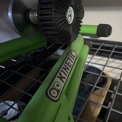 Kinetic Cycling Road Trainer 