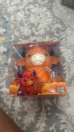 Jumbo highland cow squishy