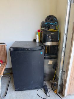 Dandy Mini fridge