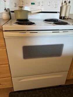 30” Whirlpool Stove & microwave works good.