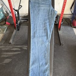 Women’s Wrangler Jeans  Size 12/32