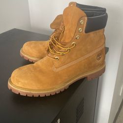 Classic Original Leather Timberlands Basically New