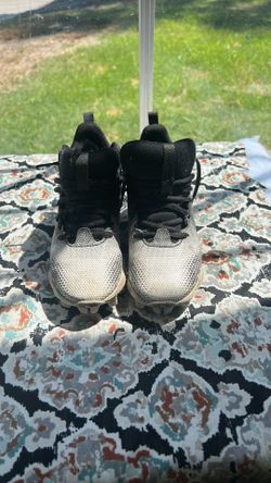 Under Armour Youth Football Cleats