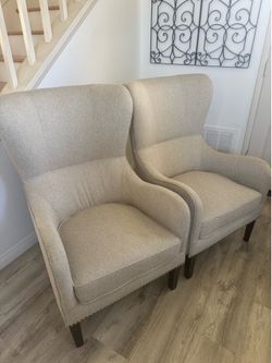 Accent chairs