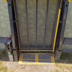 Commercial Lift