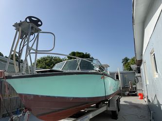 Boat whit a Honda 225hp
