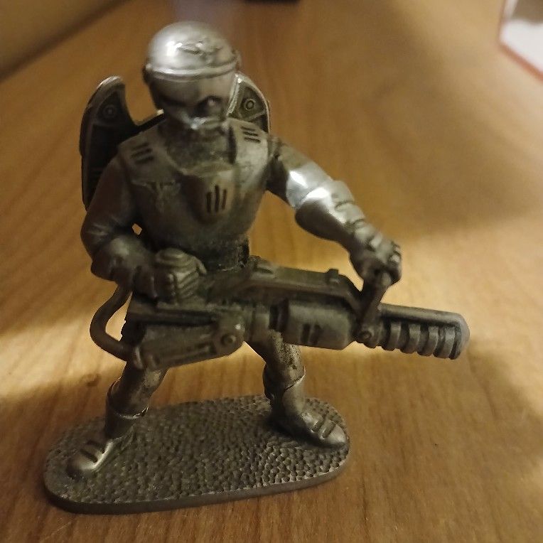 Collector’s Edition – Chrono Legionnaire Figure (2000, EA Games)