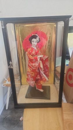 Japanese Geisha Doll in Glass Display Case