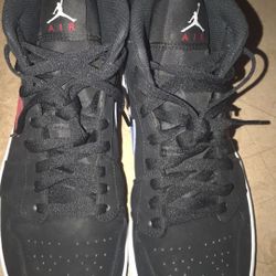 JORDAN 1 MID AND JORDAN 12