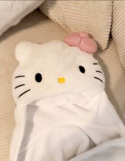 Hello kitty blanket