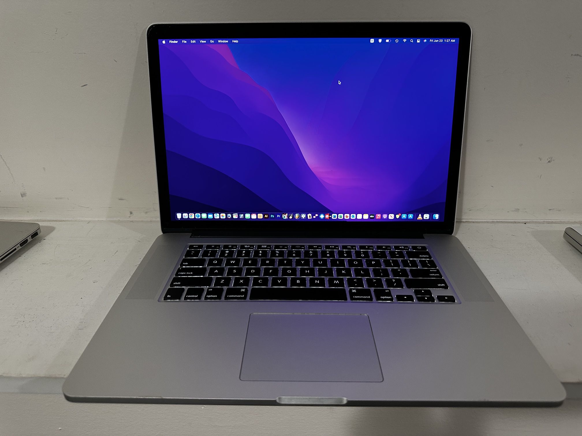 MacBook Pro 2015 15" Logic Pro X,Final Cut Pro X, Waves 13 , Monterey