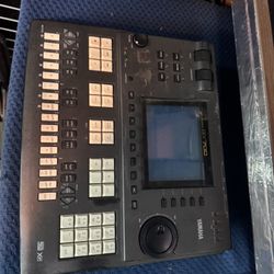 Yamaha music sequencer QY700