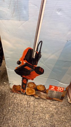 Black & Decker BECS600 8 Amp 14 in. Corded Electric Chainsaw / pole saw