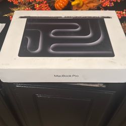 MacBook Pro 2024 - 14" (New)