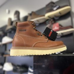 Men’s Wolverine Work Boot Color Brown Oil Resistant