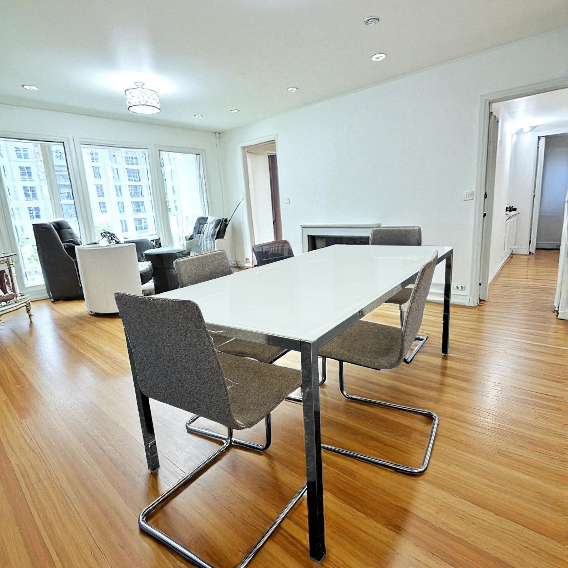 Dining Room Table With 4 Chairs DELIVERY AVAILABLE