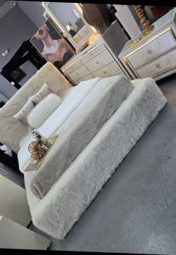 ✨️ King, Cal King, Queen Bed Frame ✨️ Furniture Sectionals, Bedrooms, Dining Avail
