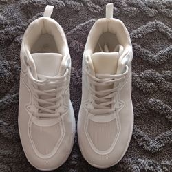 Womens Size 8 Tennis Shoes 